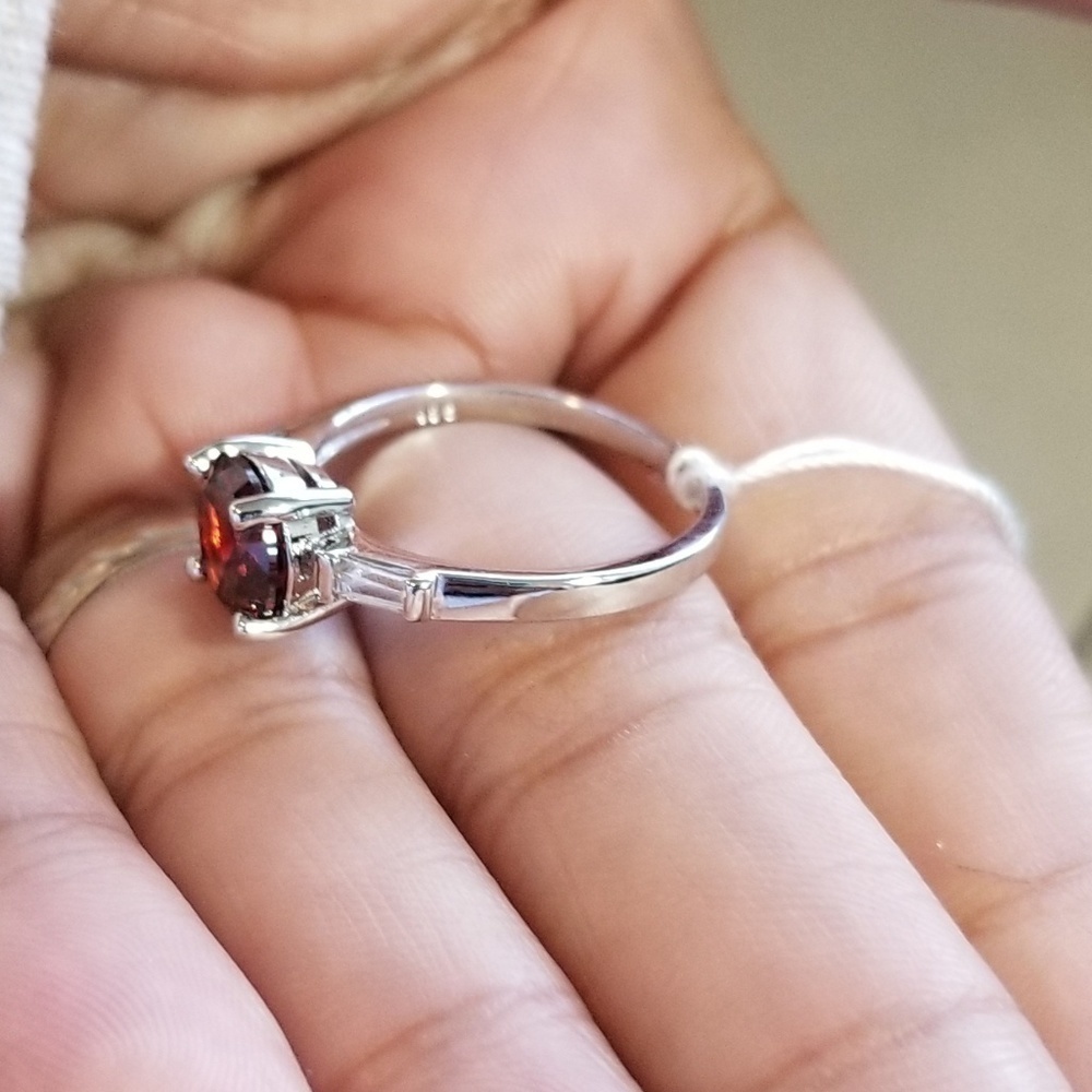 RING - Picture 3 of 4